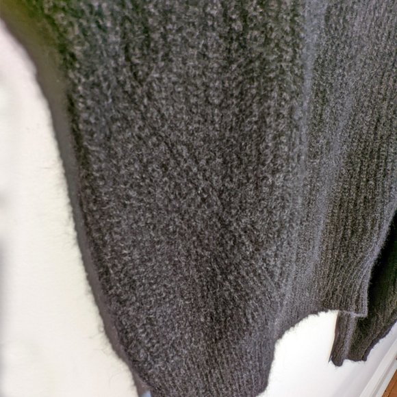 Reformation Chunky Knit Alpaca Crew Neck Sweater, Black, Long Sleeves, Small - Picture 3 of 6